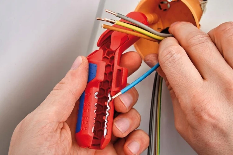 Knipex 16 95 01 SB Ściągacz izolacji 0,2 mm² - 4 mm²