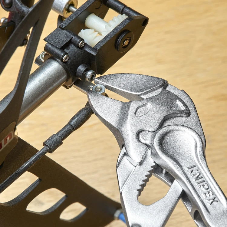KNIPEX 86 04 100 Szczypce-klucz XS szczypce i klucz w jednym narzędziu wytłaczana, chropowata powierzchnia chromowany 100 mm