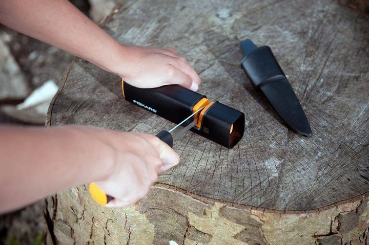 Fiskars Xsharp 1000601 – ostrzałka do siekier i noży, ceramiczna, kompaktowa