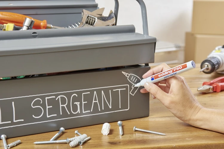 Marker olejowy permanentny Edding E-750 1 szt. czarny 2-4mm